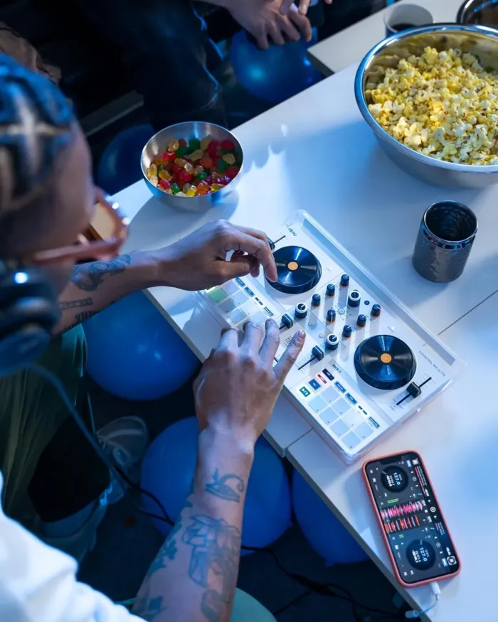 Hercules DJControl Mix Ultra – Mobile DJ Controller for Smartphones (iOS/Android) - Image 6